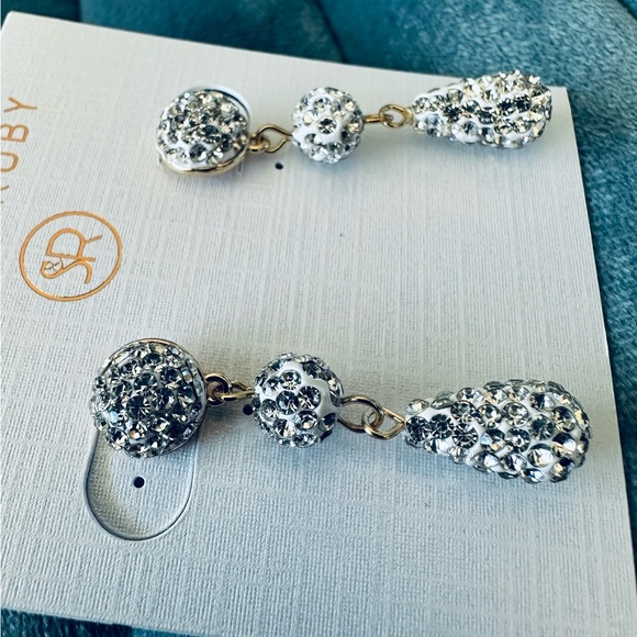 Stella & Ruby Shiny Gold Dangle Earrings - Picture 3 of 4